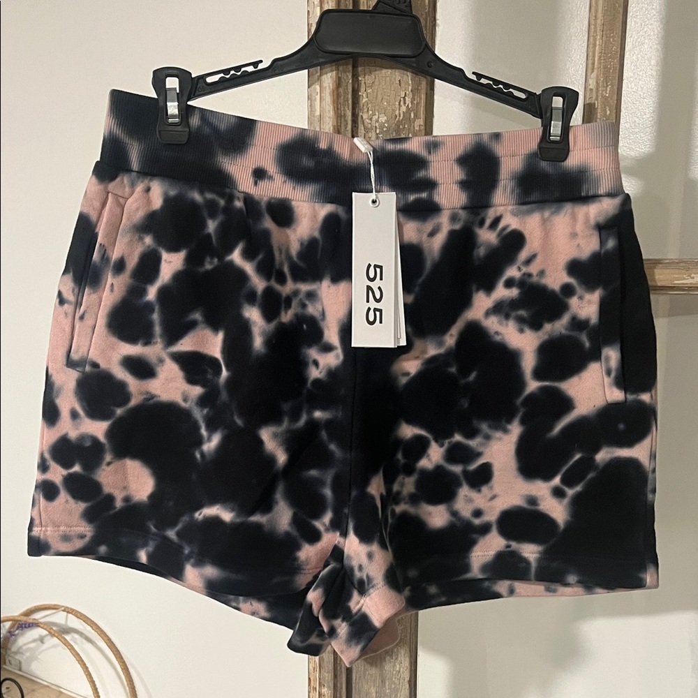525 America Women's Black and Pink Patterned Athletic Shorts